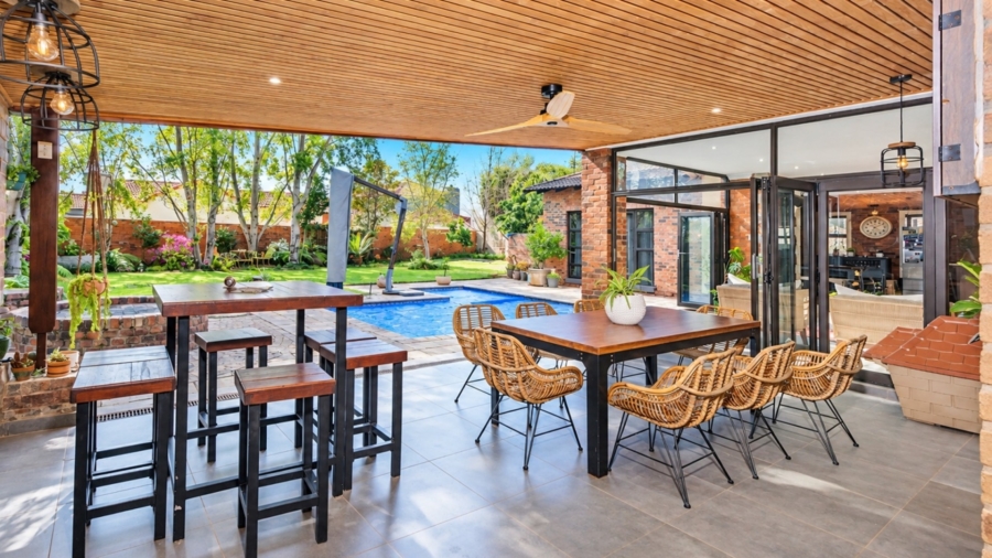5 Bedroom Property for Sale in Xanadu Nature Estate North West